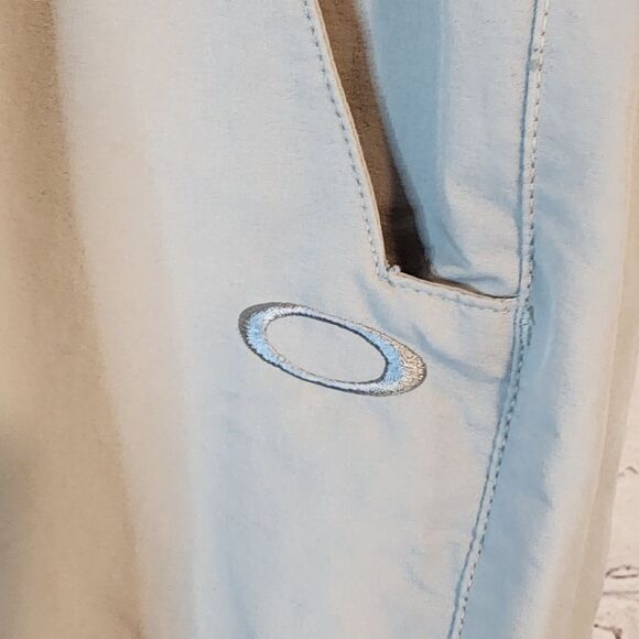 Men's Oakley khaki chino pants, size 38 X 32 - Picture 2 of 6